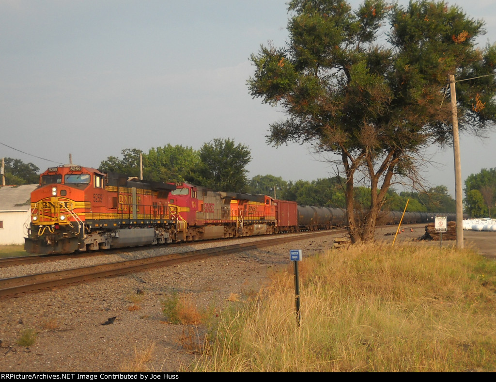 BNSF 5259 East